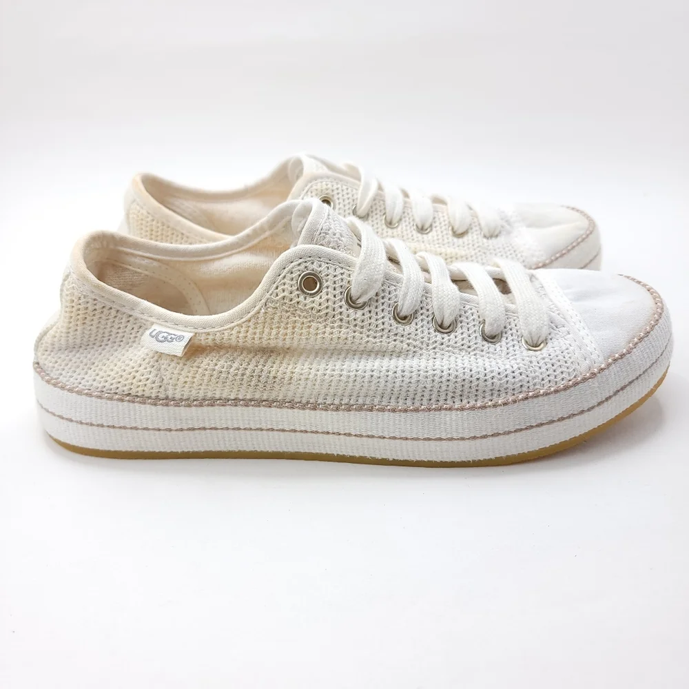 UGG Women’s Claudi Lifestyle Sneakers White Lace Up Shoes 1020094 Sz 7 - Picture 1 of 7